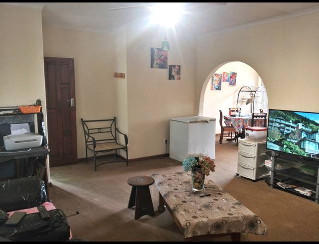 3 BEDROOM HOUSE FOR SALE IN BERKSHIRE DOWNS